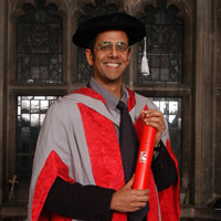 Dr Simon Singh